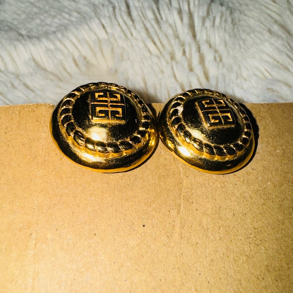 GIVENCHY clip on earrings